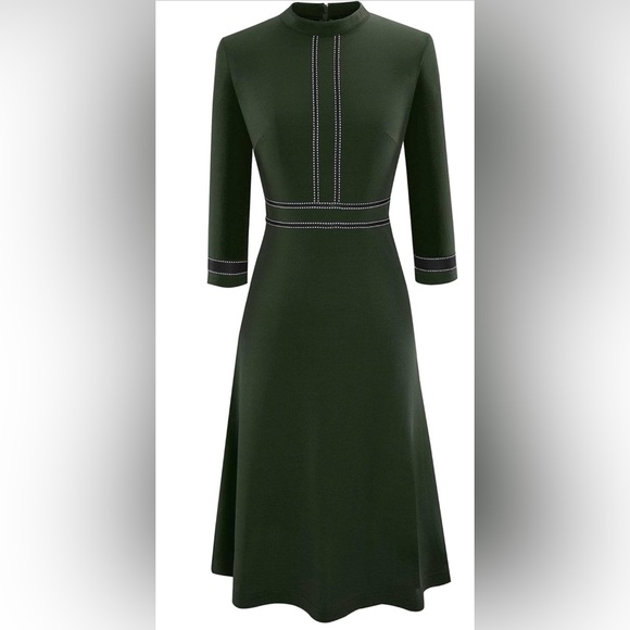 Elegant Green Women's Dress - Picture 2 of 7
